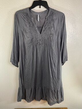 Old Navy Gray Pintuck V-Neck Dress